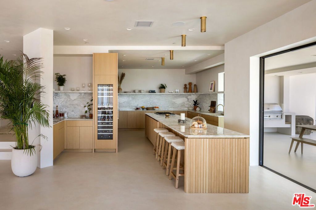 Image 9 of property listing at 4310 Encinal Canyon Road, Malibu, CA 90265