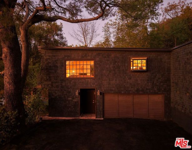 2774 Woodstock Road, Los Angeles, CA 90046