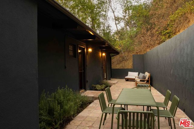 2774 Woodstock Road, Los Angeles, CA 90046