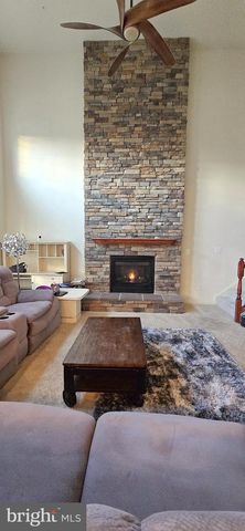 1900 CRESTONE DR, Frederick, MD 21702