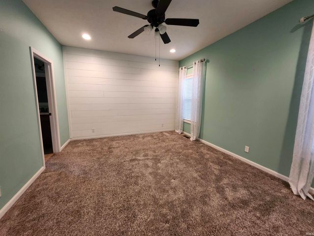 15430 SHAKESPEARE Drive, Evansville, IN 47725