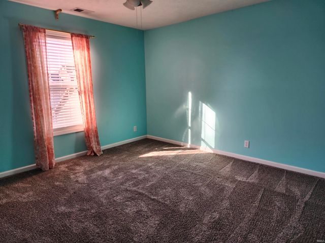 15430 SHAKESPEARE Drive, Evansville, IN 47725