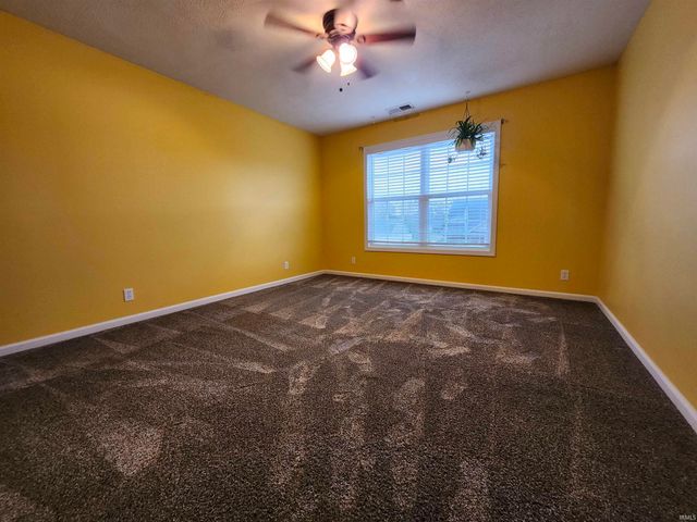 15430 SHAKESPEARE Drive, Evansville, IN 47725