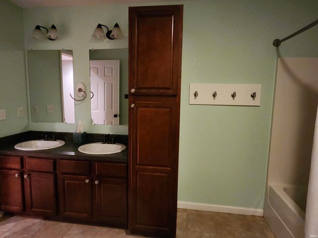 15430 SHAKESPEARE Drive, Evansville, IN 47725