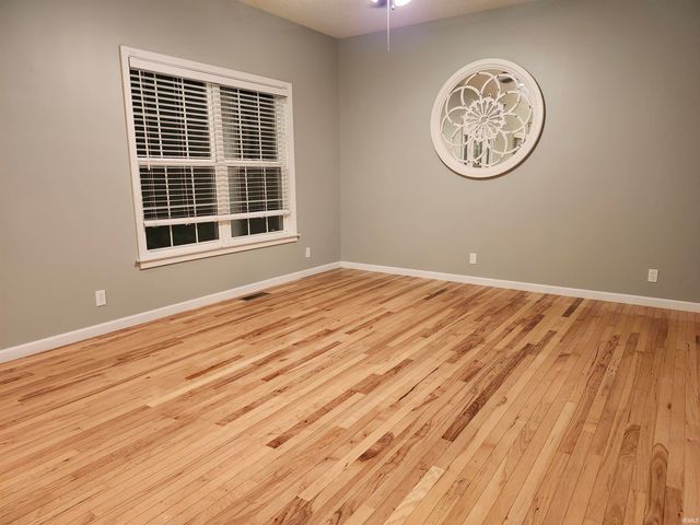 15430 SHAKESPEARE Drive, Evansville, IN 47725