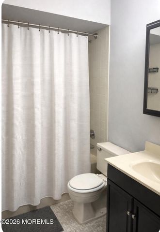 315 Wellington Place, Aberdeen, NJ 07747