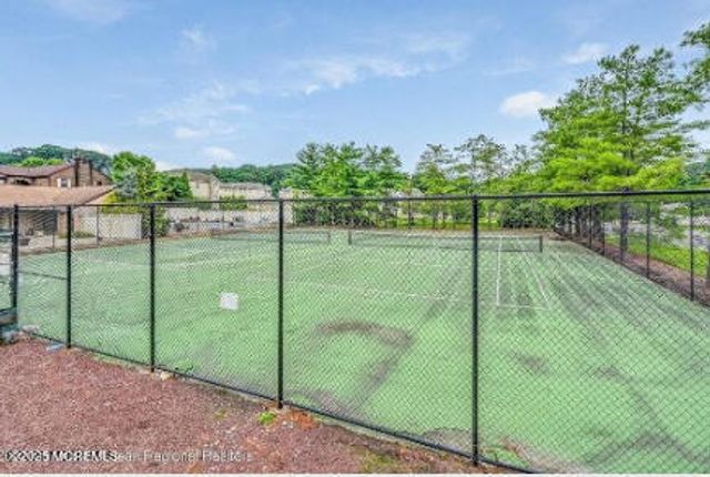 315 Wellington Place, Aberdeen, NJ 07747