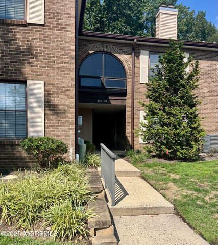 315 Wellington Place, Aberdeen, NJ 07747