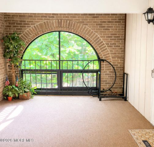 315 Wellington Place, Aberdeen, NJ 07747