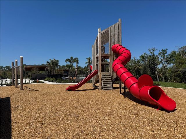 10473 CURVING CREEK LOOP, Parrish, FL 34219