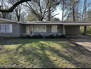 1925 Catalina Drive, Jackson, MS 39204