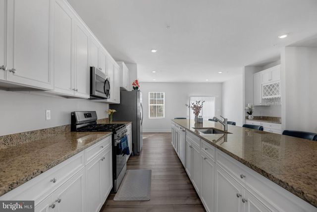 4165 BRODIE PL, White Plains, MD 20695