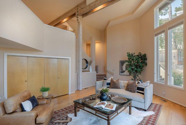 4 Sommerset Vale, Monterey, CA 93940