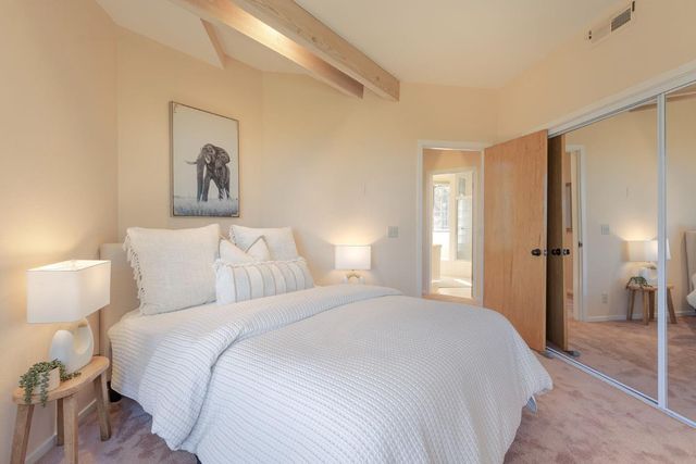 4 Sommerset Vale, Monterey, CA 93940