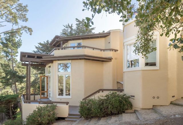 4 Sommerset Vale, Monterey, CA 93940