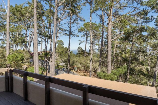 4 Sommerset Vale, Monterey, CA 93940