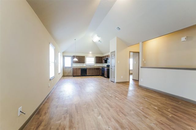 2450 Jonahs Way, Houston, TX 77073