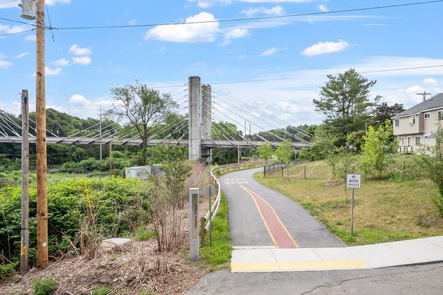 20 4th St, Fitchburg, MA 01420