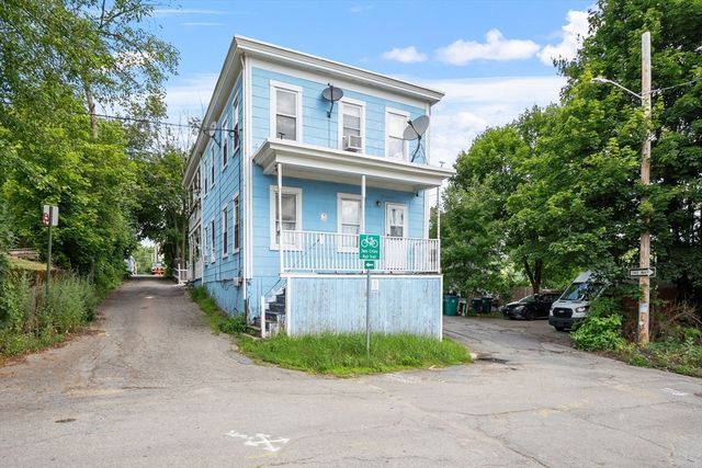 20 4th St, Fitchburg, MA 01420