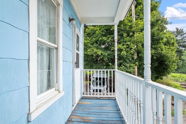 20 4th St, Fitchburg, MA 01420