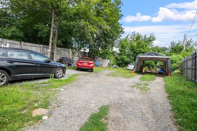 20 4th St, Fitchburg, MA 01420