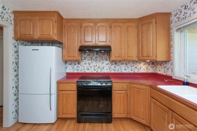 2015 W 7th Street, Port Angeles, WA 98363