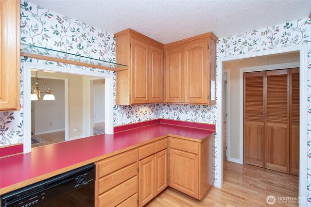 2015 W 7th Street, Port Angeles, WA 98363