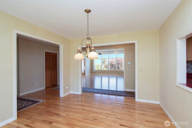 2015 W 7th Street, Port Angeles, WA 98363