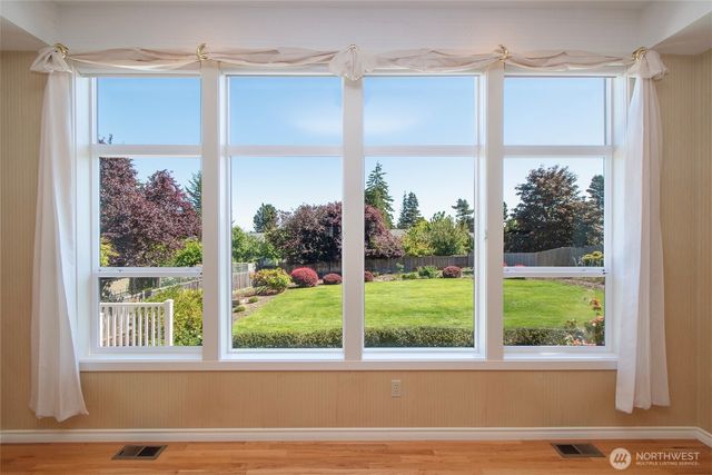 2015 W 7th Street, Port Angeles, WA 98363
