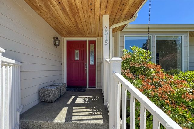 2015 W 7th Street, Port Angeles, WA 98363