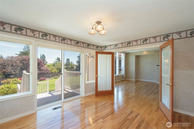 2015 W 7th Street, Port Angeles, WA 98363
