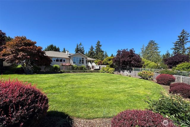2015 W 7th Street, Port Angeles, WA 98363