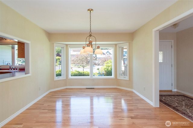 2015 W 7th Street, Port Angeles, WA 98363