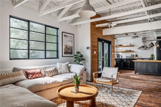 654 S Soto st, Los Angeles, CA 90023