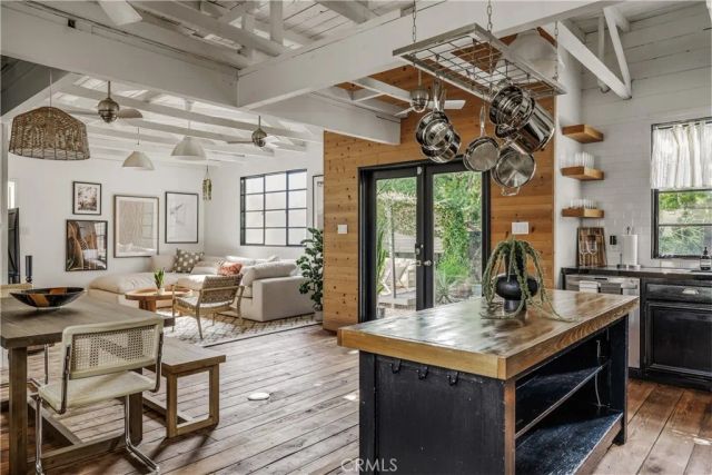 654 S Soto st, Los Angeles, CA 90023