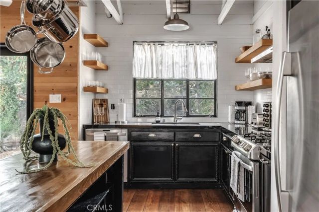 654 S Soto st, Los Angeles, CA 90023