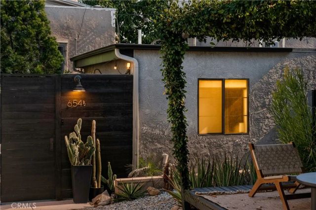 654 S Soto st, Los Angeles, CA 90023