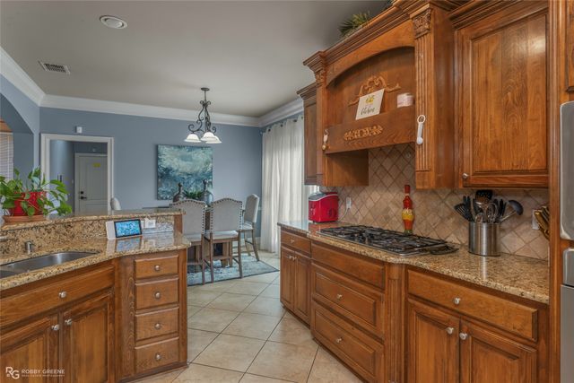 125 Horseguards Avenue, Bossier City, LA 71111