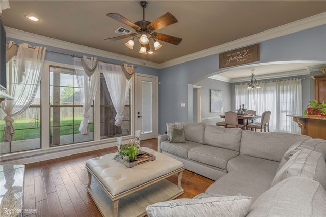 125 Horseguards Avenue, Bossier City, LA 71111