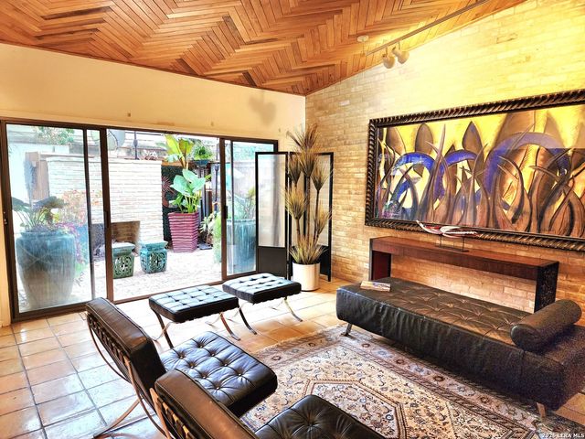 7 Gallery Court D, San Antonio, TX 78209