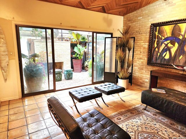 7 Gallery Court D, San Antonio, TX 78209