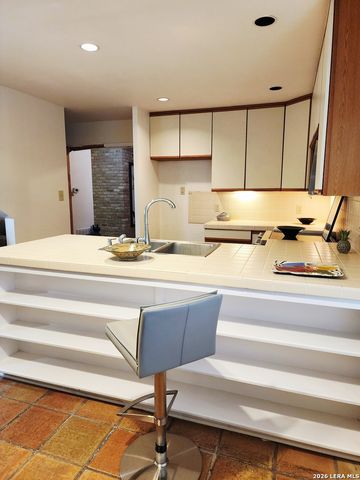 7 Gallery Court D, San Antonio, TX 78209