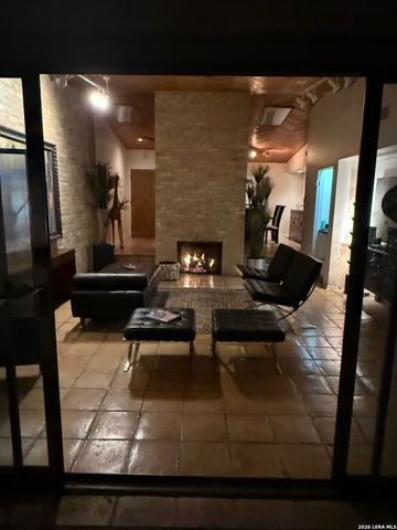 7 Gallery Court D, San Antonio, TX 78209