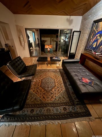 7 Gallery Court D, San Antonio, TX 78209