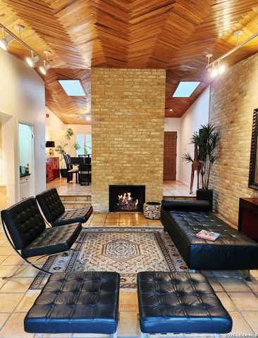 7 Gallery Court D, San Antonio, TX 78209