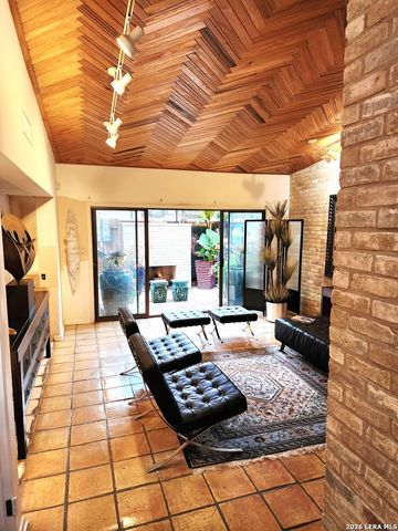 7 Gallery Court D, San Antonio, TX 78209