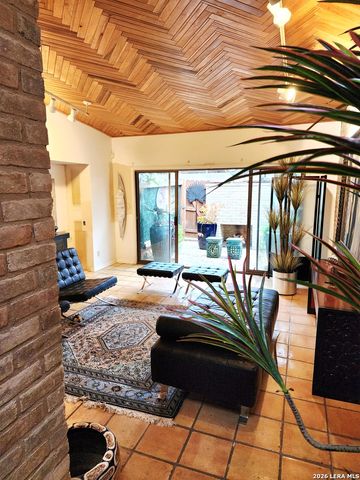 7 Gallery Court D, San Antonio, TX 78209