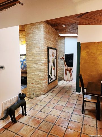 7 Gallery Court D, San Antonio, TX 78209
