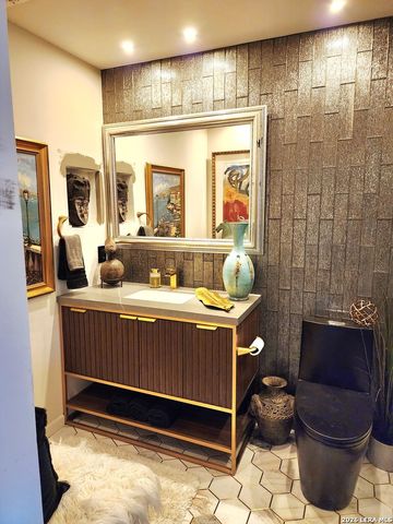7 Gallery Court D, San Antonio, TX 78209