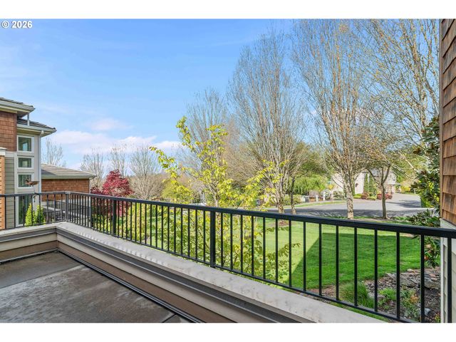 3043 Nw MONTARA Loop, Portland, OR 97229